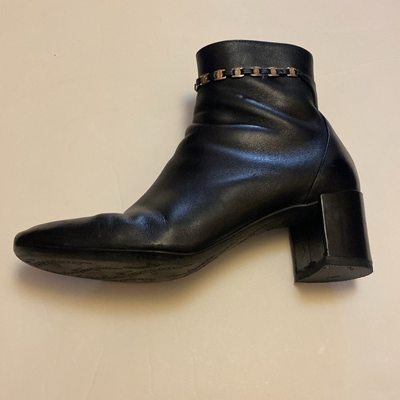 Salvatore Ferragamo Ghila Booties. With bag. New heels and newly polishe… - Picture 3 of 15